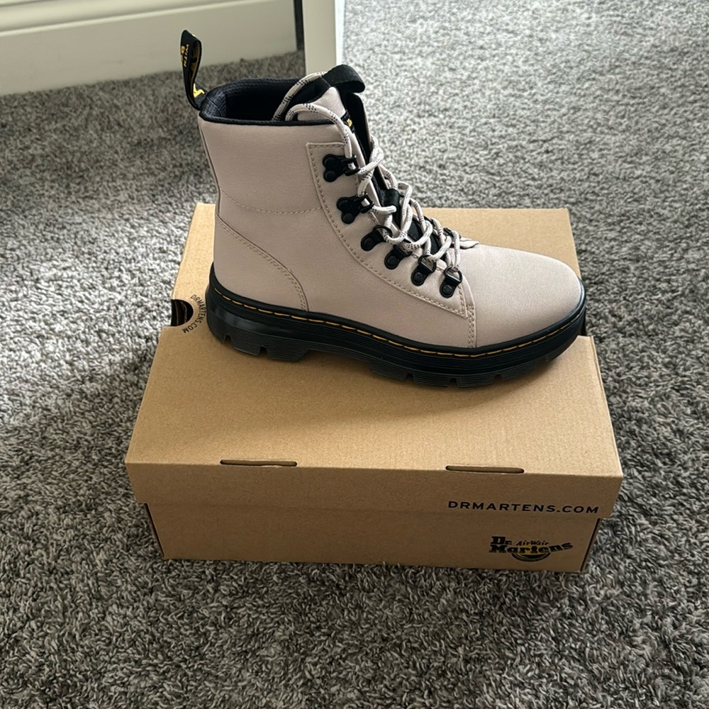 Dr. Martens Doc AirWair Vintage Taupe Women’s Size 7 Boots Poly Twill